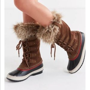 Sorel Brown and Black Winter Boots
